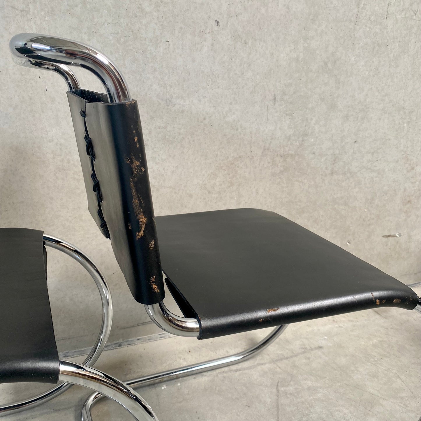 LEATHER MR SERIE DINING CHAIRS BY LUDWIG MIES VAN DER ROHE FOR BONONIA, ITALY 1960S