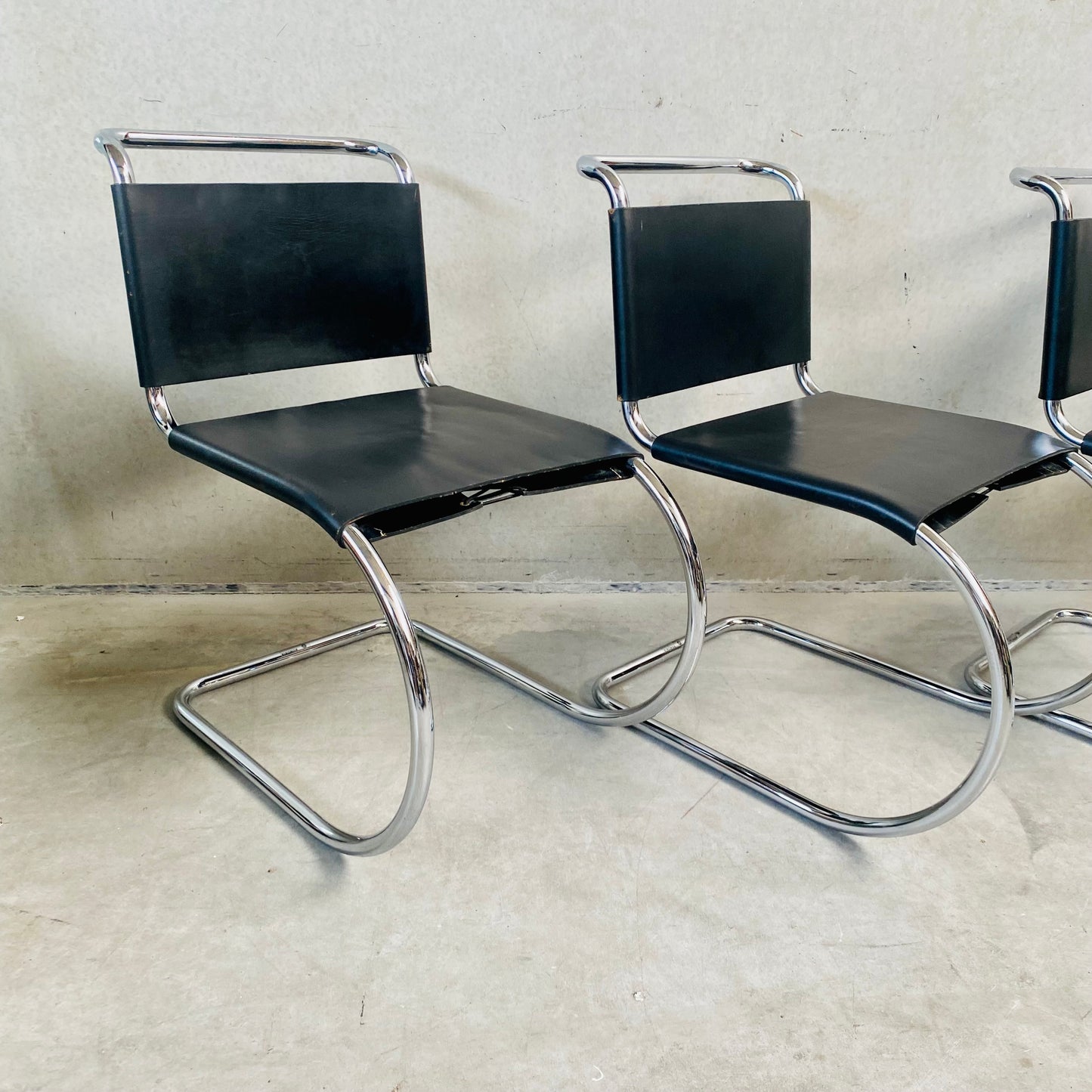 LEATHER MR SERIE DINING CHAIRS BY LUDWIG MIES VAN DER ROHE FOR BONONIA, ITALY 1960S