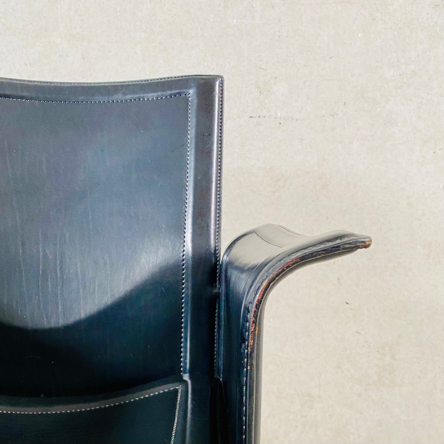 SET OF 6 BLACK LEATHER DINING CHAIRS "KORIUM" BY TITO AGNOLI FOR MATTEO GRASSI, ITALY 1970S