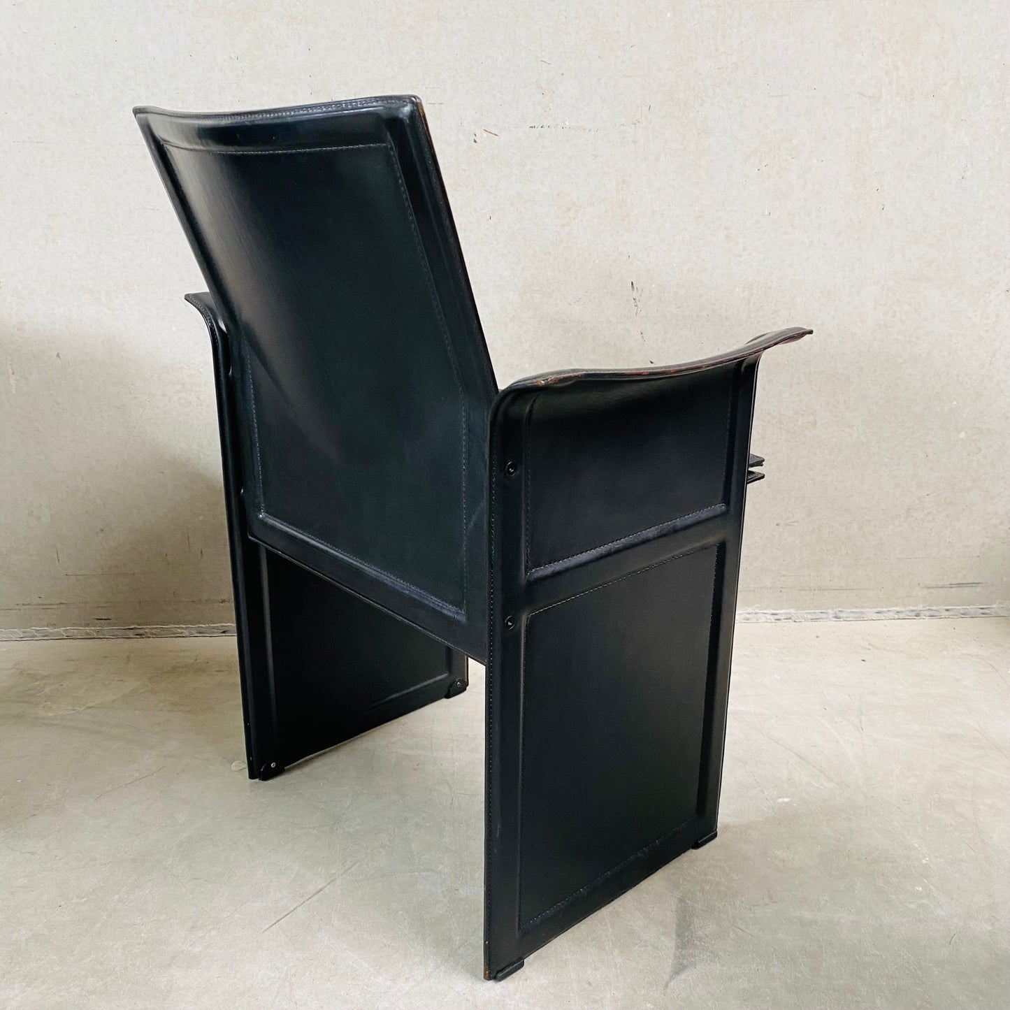 SET OF 6 BLACK LEATHER DINING CHAIRS "KORIUM" BY TITO AGNOLI FOR MATTEO GRASSI, ITALY 1970S