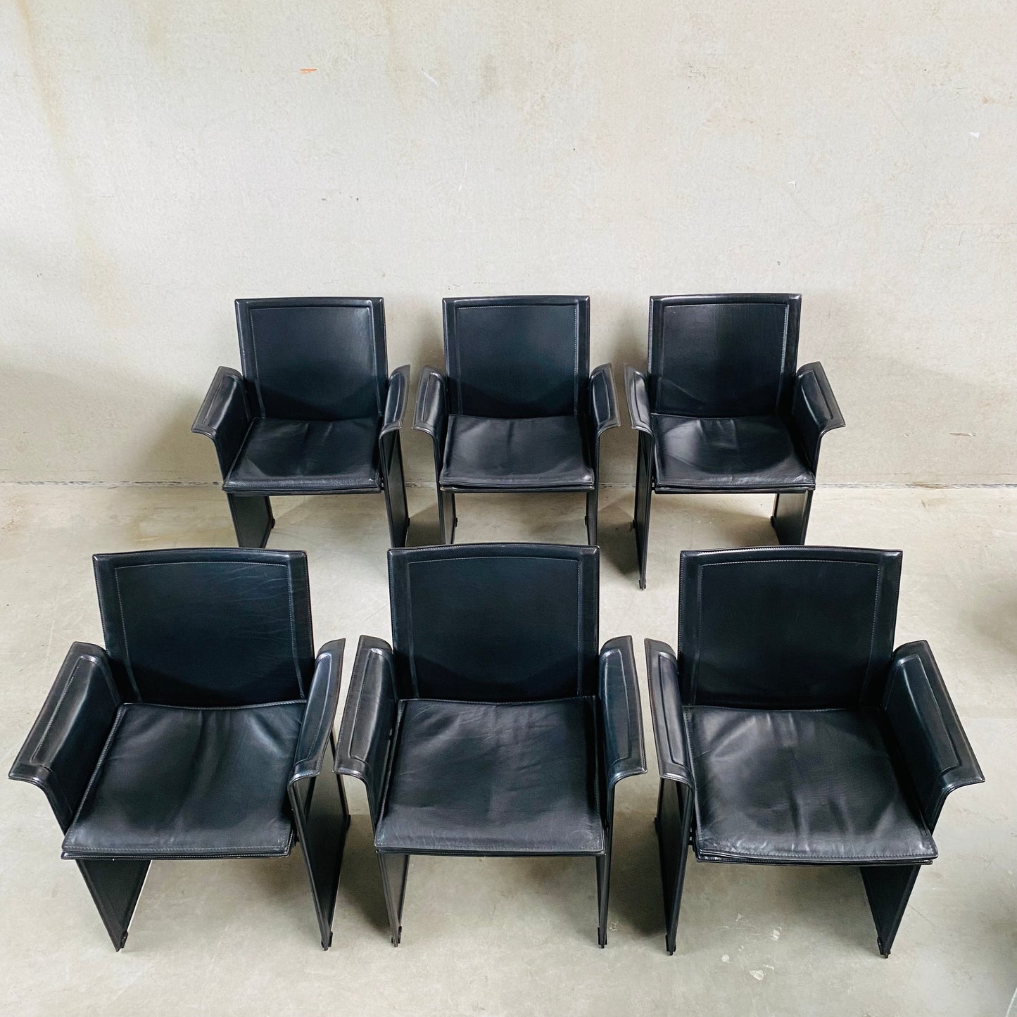SET OF 6 BLACK LEATHER DINING CHAIRS "KORIUM" BY TITO AGNOLI FOR MATTEO GRASSI, ITALY 1970S