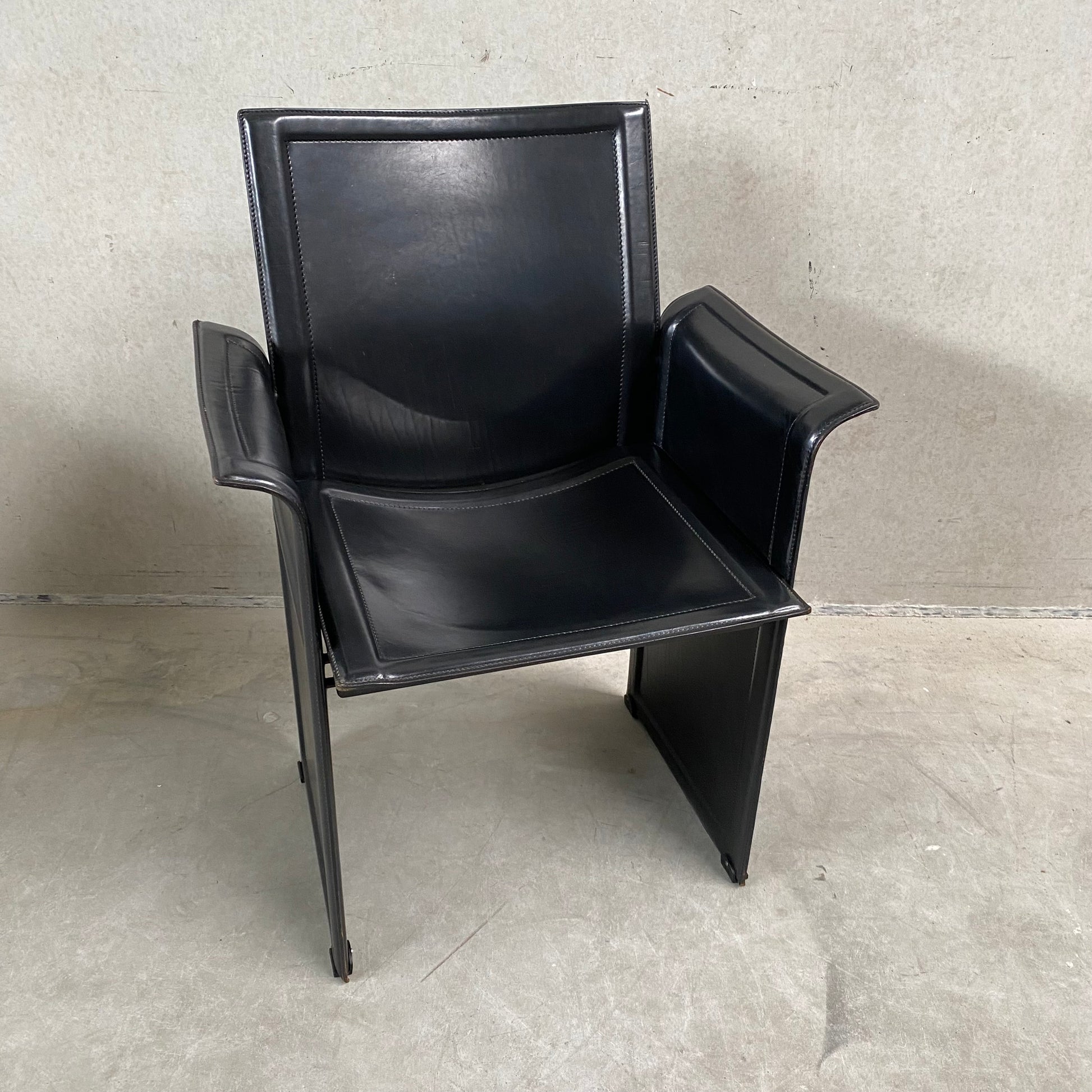 SET OF 6 BLACK LEATHER DINING CHAIRS "KORIUM" BY TITO AGNOLI FOR MATTEO GRASSI, ITALY 1970S