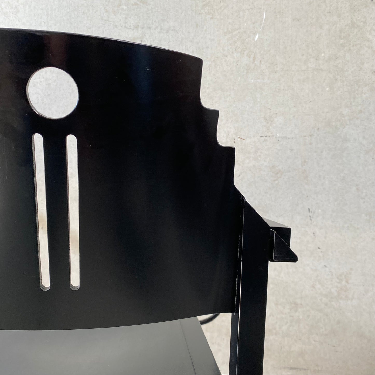 Set aus 6 Esszimmerstühlen im Memphis-Stil, schwarz lackiert, von Gebr. Thonet für Thonet Wien, Österreich, 1980