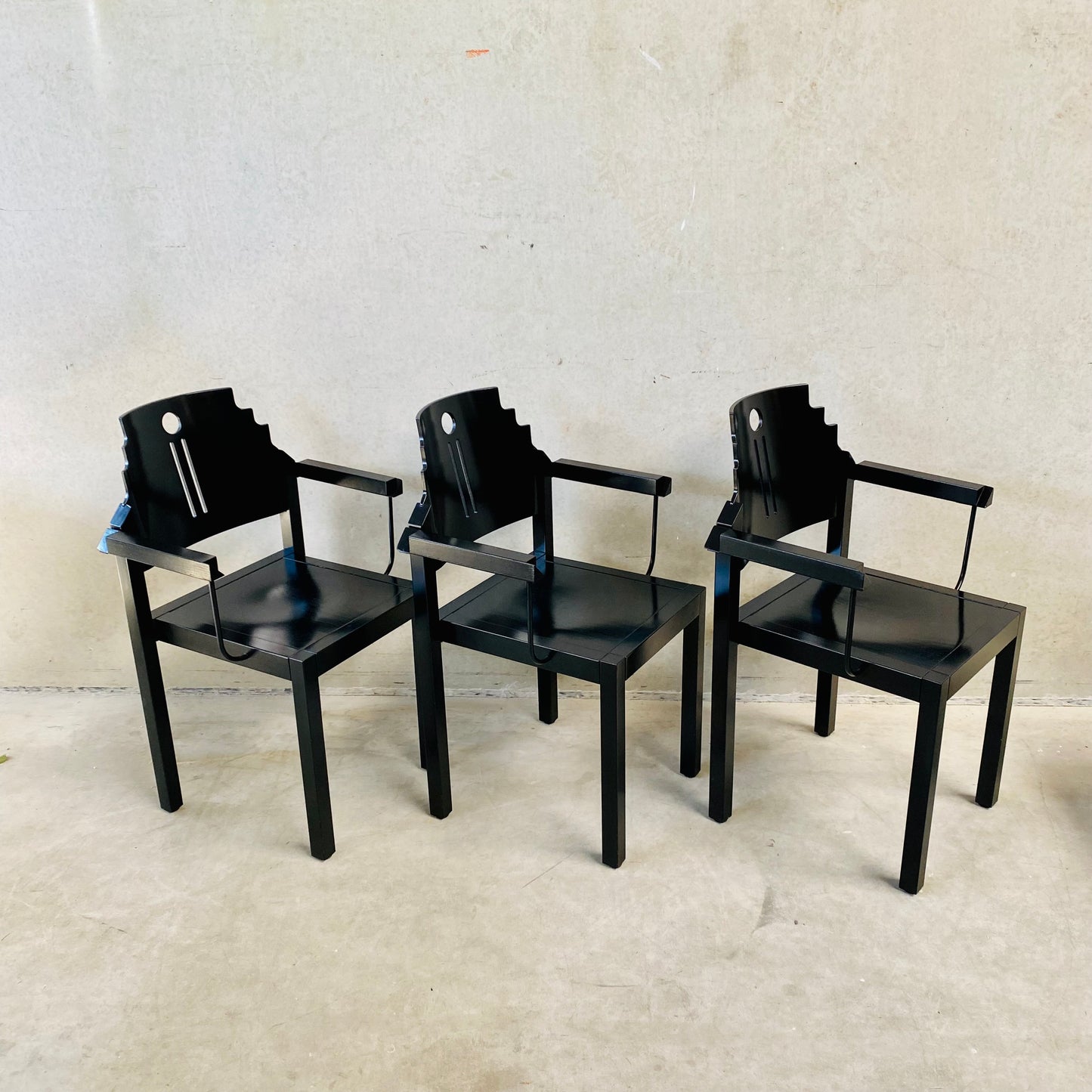 Set aus 6 Esszimmerstühlen im Memphis-Stil, schwarz lackiert, von Gebr. Thonet für Thonet Wien, Österreich, 1980