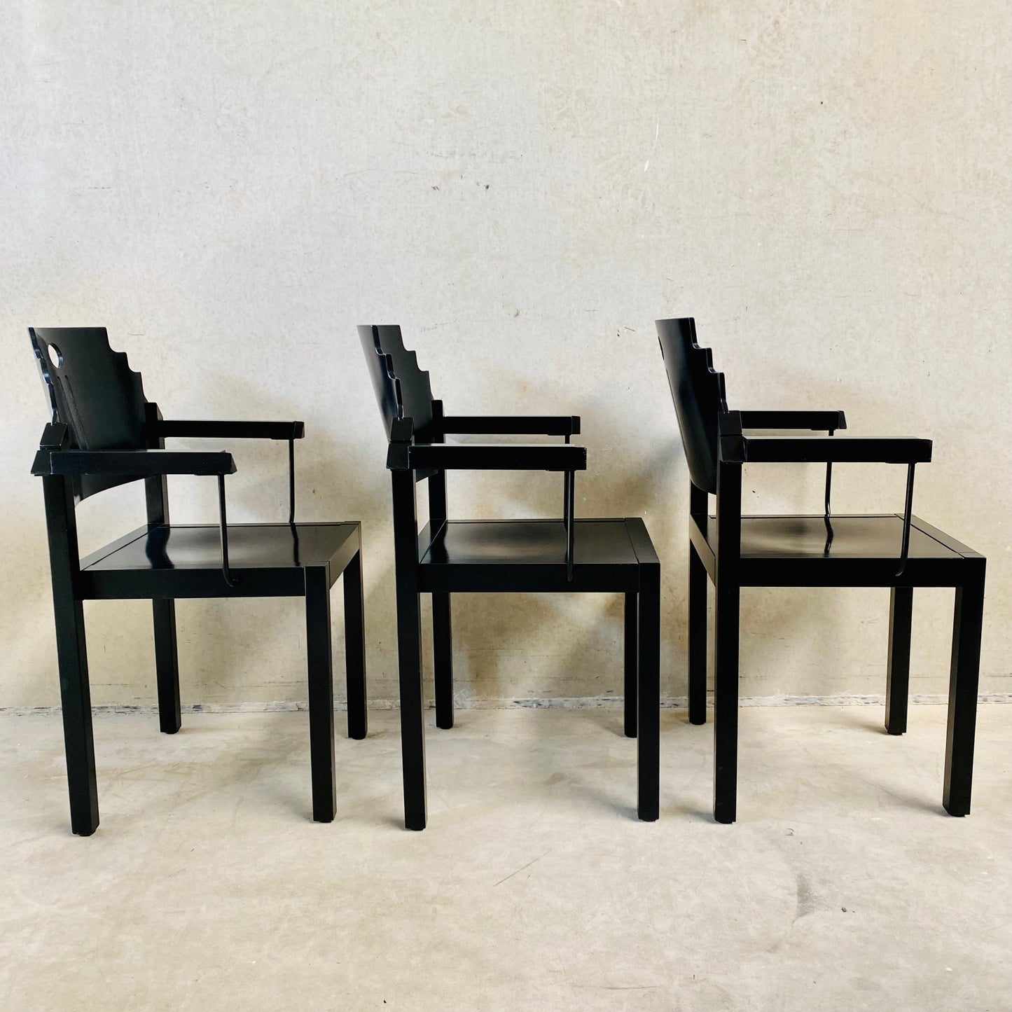 Set aus 6 Esszimmerstühlen im Memphis-Stil, schwarz lackiert, von Gebr. Thonet für Thonet Wien, Österreich, 1980