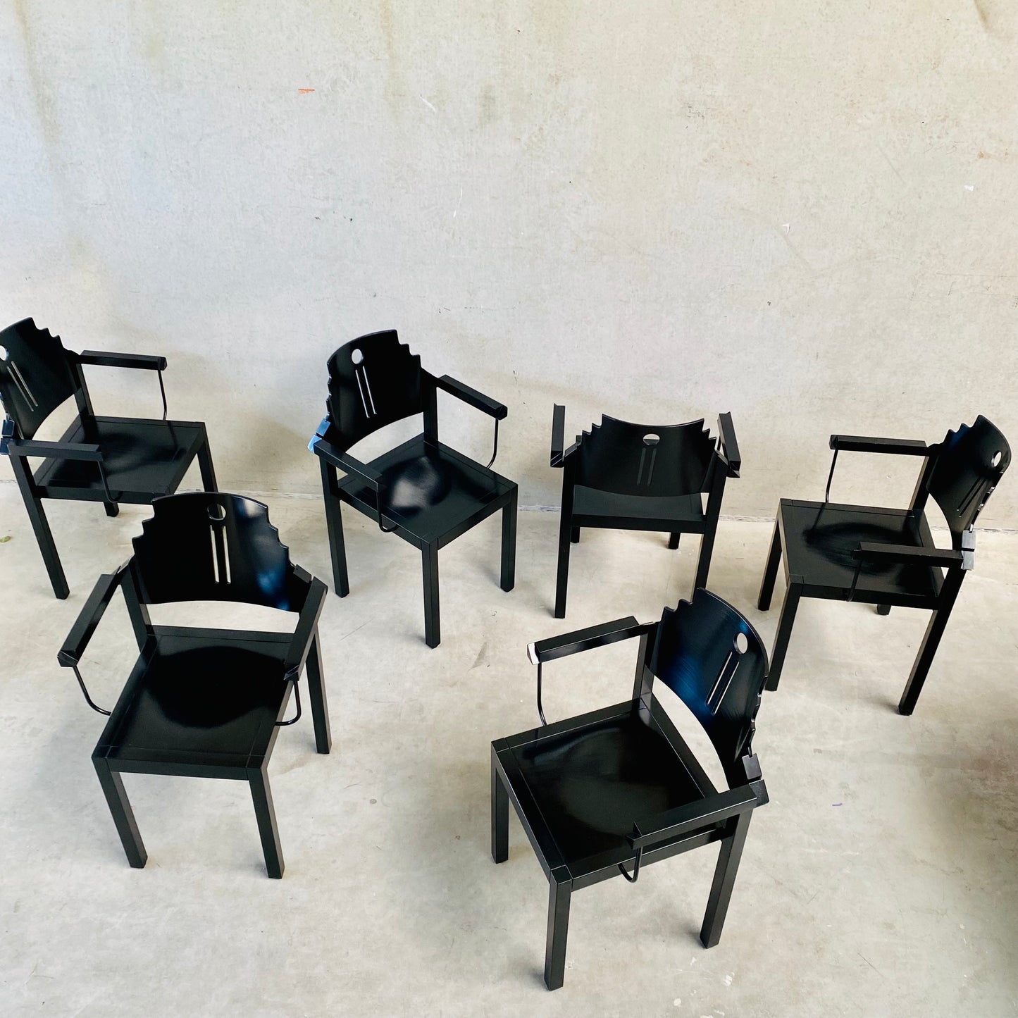 Set aus 6 Esszimmerstühlen im Memphis-Stil, schwarz lackiert, von Gebr. Thonet für Thonet Wien, Österreich, 1980