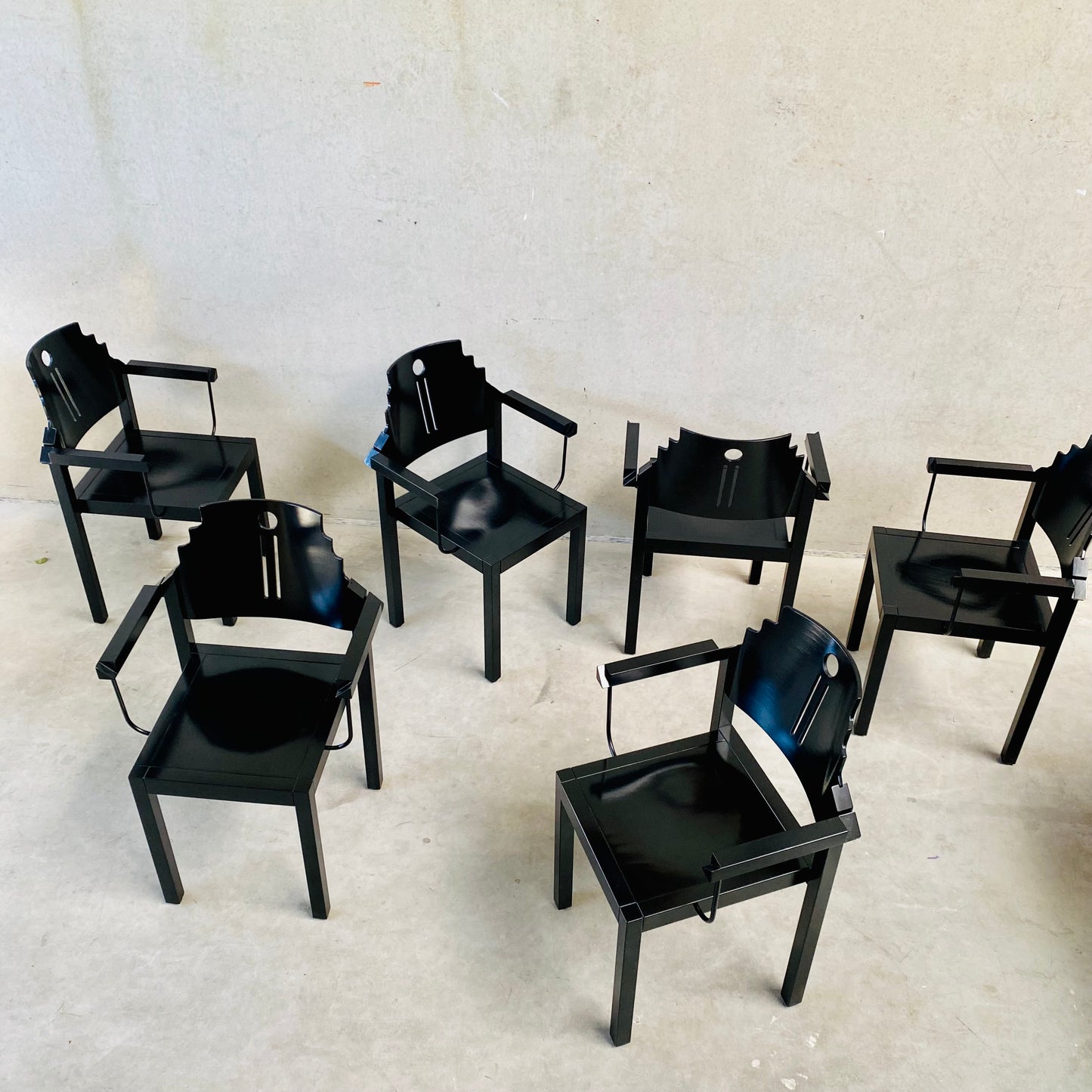 Set aus 6 Esszimmerstühlen im Memphis-Stil, schwarz lackiert, von Gebr. Thonet für Thonet Wien, Österreich, 1980