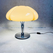 Load image into Gallery viewer, Table Lamp “quadrifoglio” by Luigi Massoni for Harvey Guzzini Italy 1968
