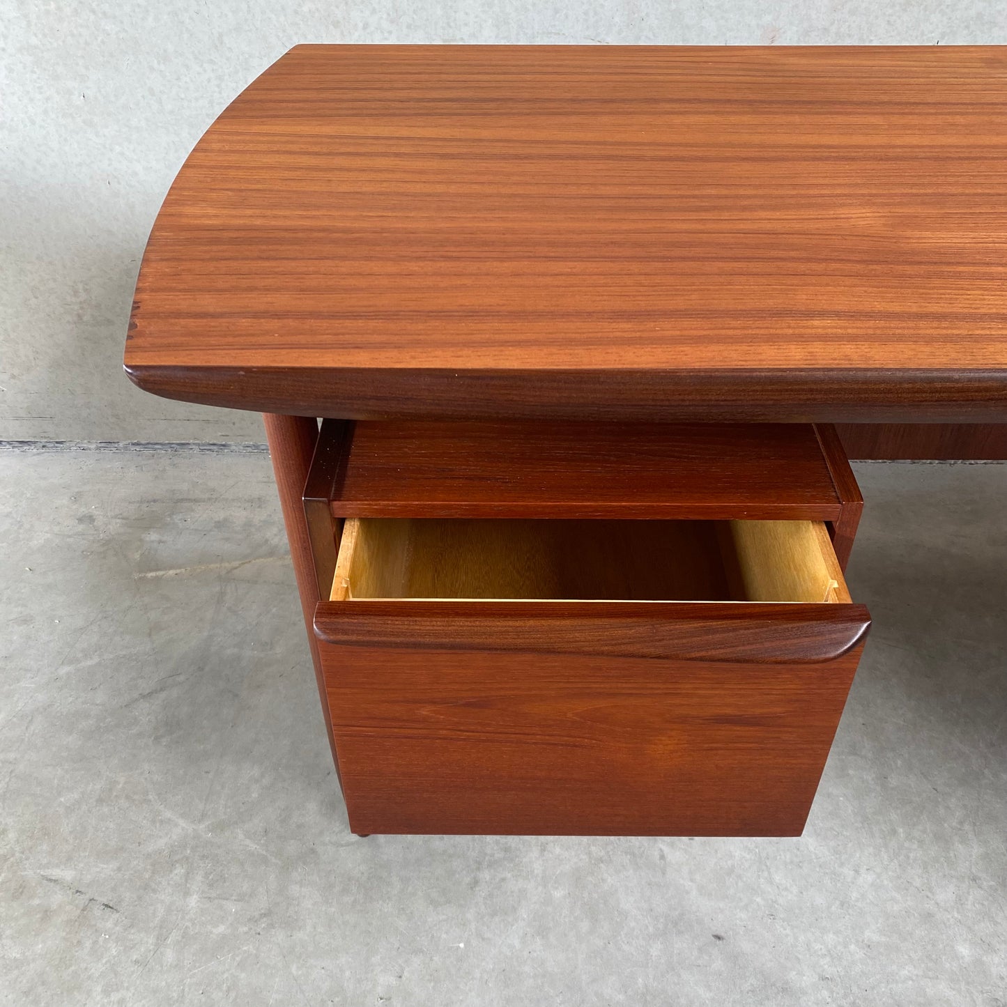 Executive Teak Schreibtisch „Vorschläge“ von Tijsseling für Hulmefa, Niederlande 1960