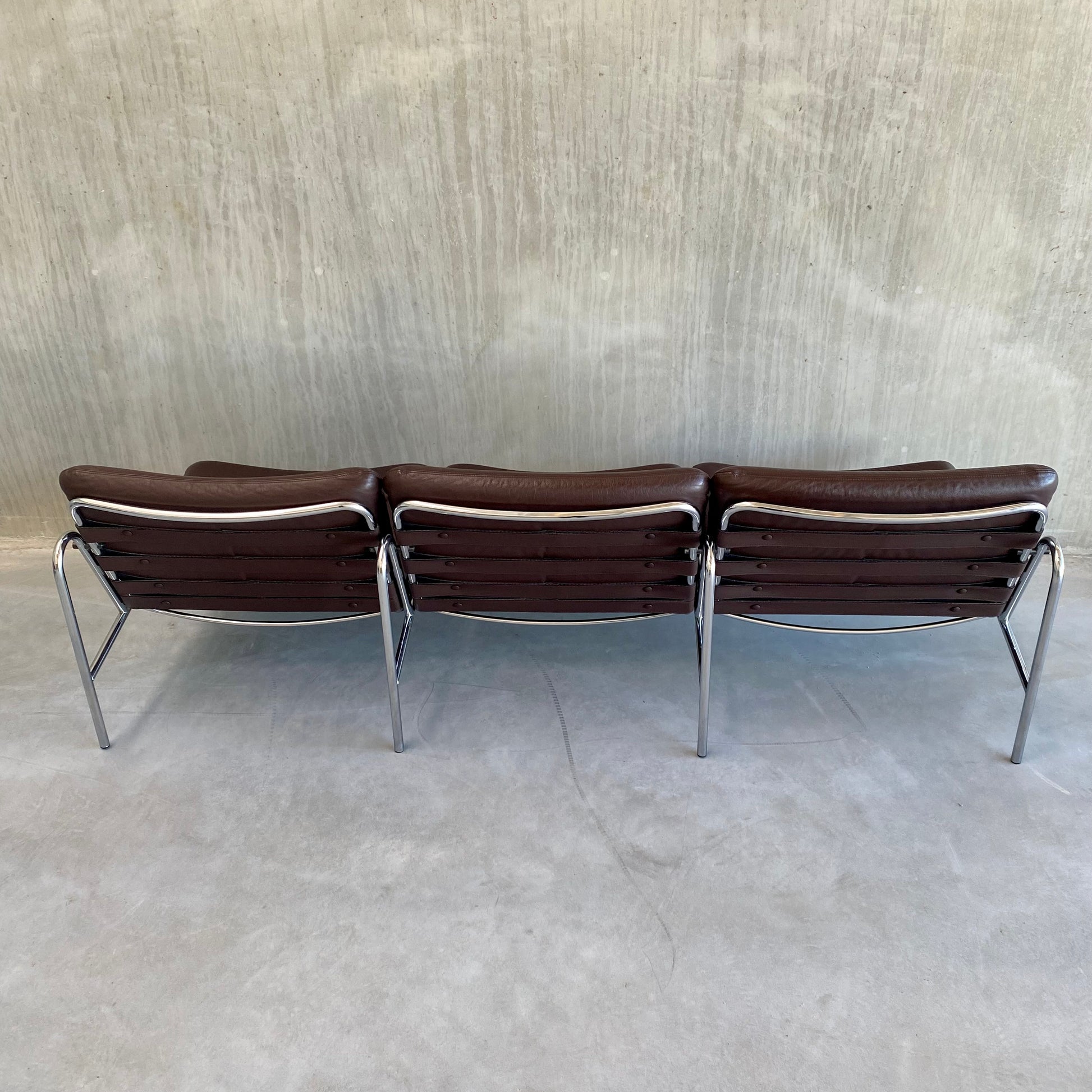 LEATHER THREE SEATER SOFA "OSAKA BZ12" BY MARTIN VISSER FOR 'T SPECTRUM, NETHERLANDS 1969S