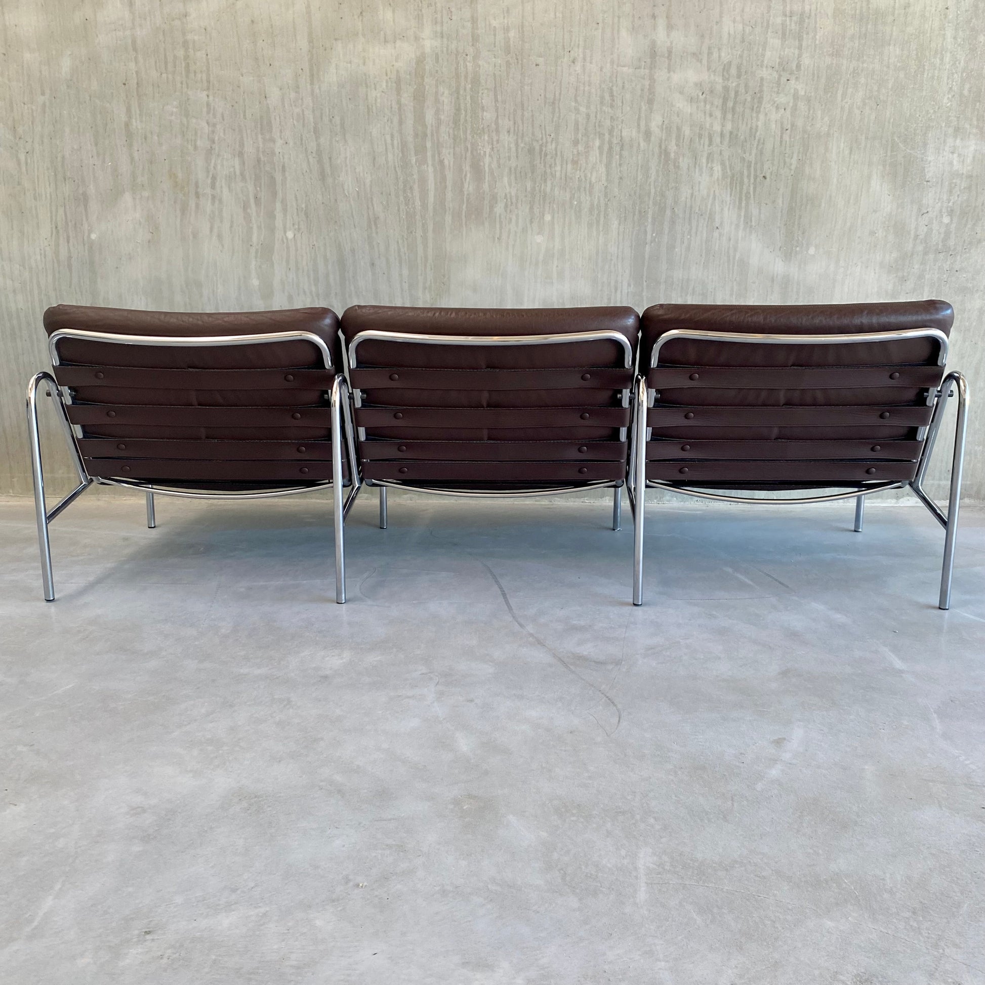 LEATHER THREE SEATER SOFA "OSAKA BZ12" BY MARTIN VISSER FOR 'T SPECTRUM, NETHERLANDS 1969S
