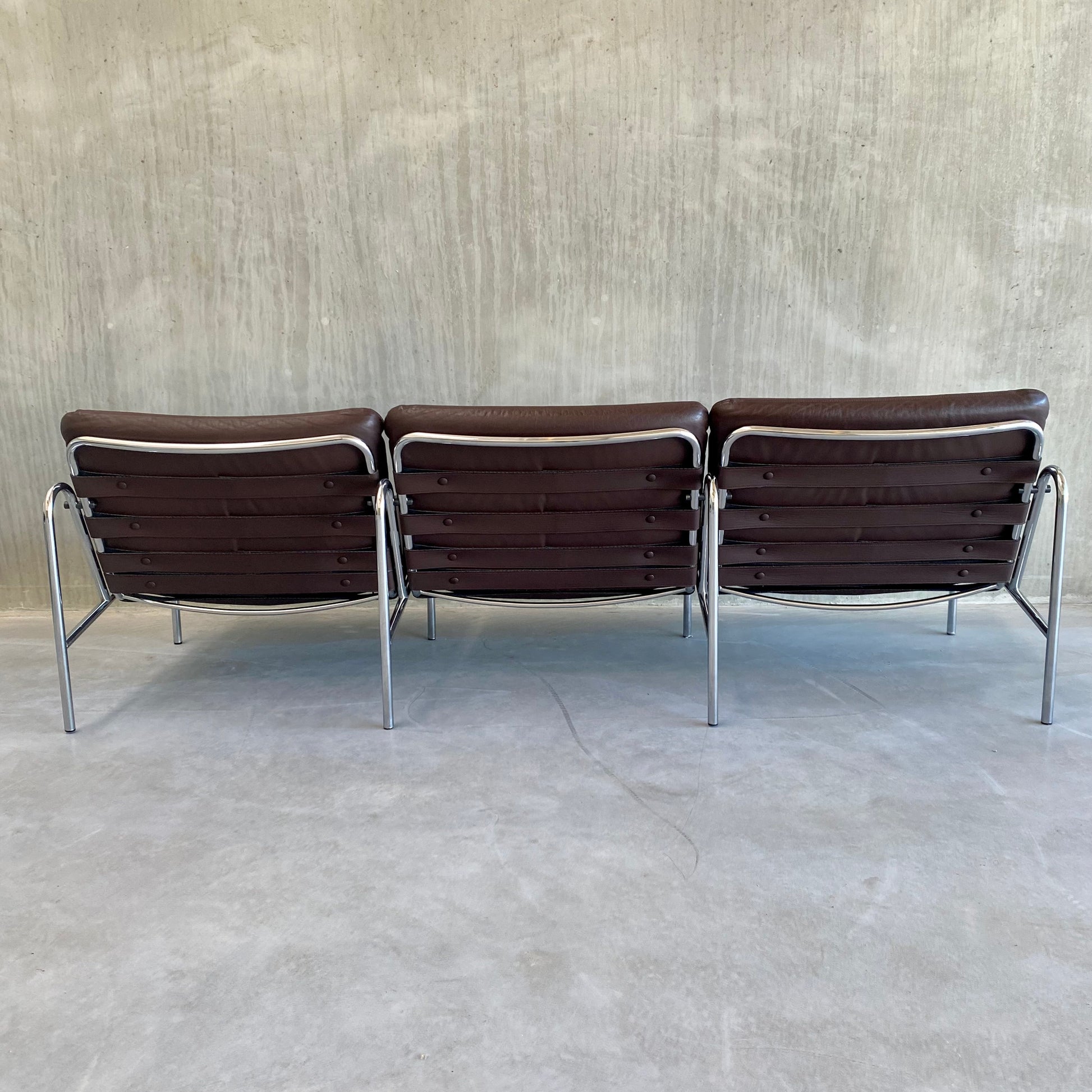 LEATHER THREE SEATER SOFA "OSAKA BZ12" BY MARTIN VISSER FOR 'T SPECTRUM, NETHERLANDS 1969S