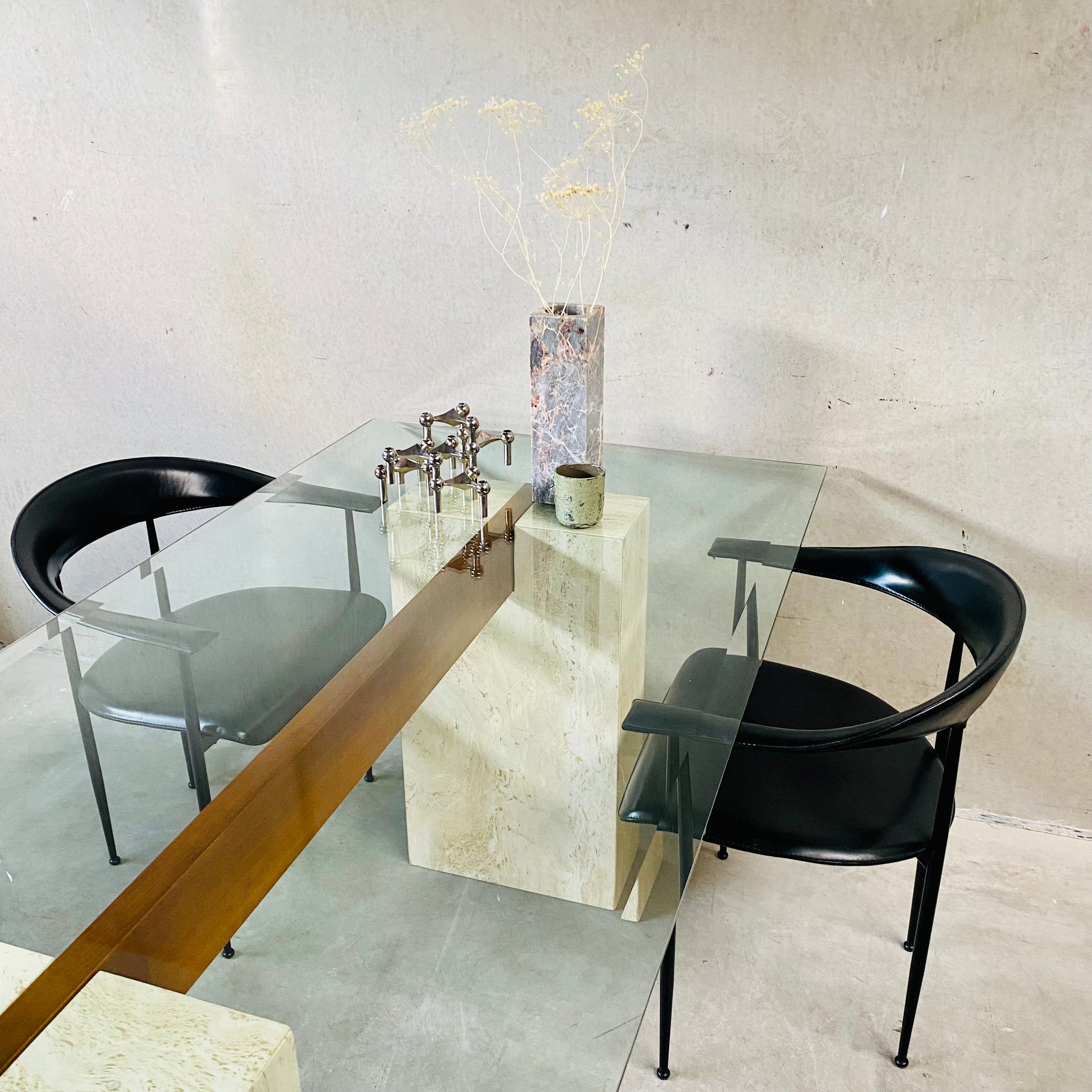 ITALIAN DESIGN TRAVERTIN DINING TABLE WITH GLASS TOP ARTEDI, ITALY 1970S