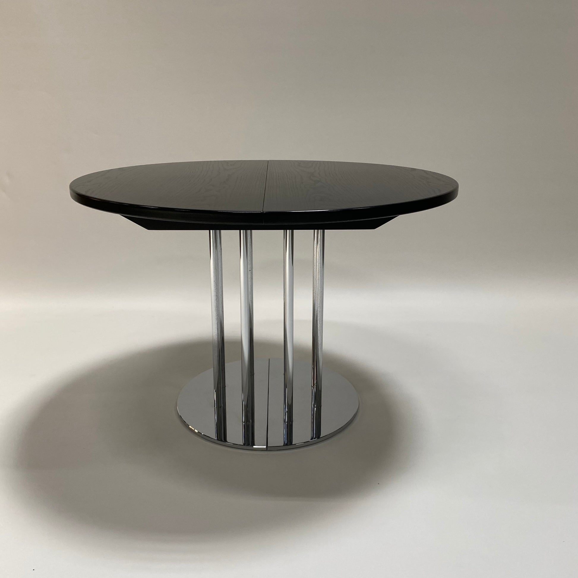 EXTENDABLE ROUND BAUHAUS DINING TABLE BY THONET, GERMANY 1980S www.foundicons.nl