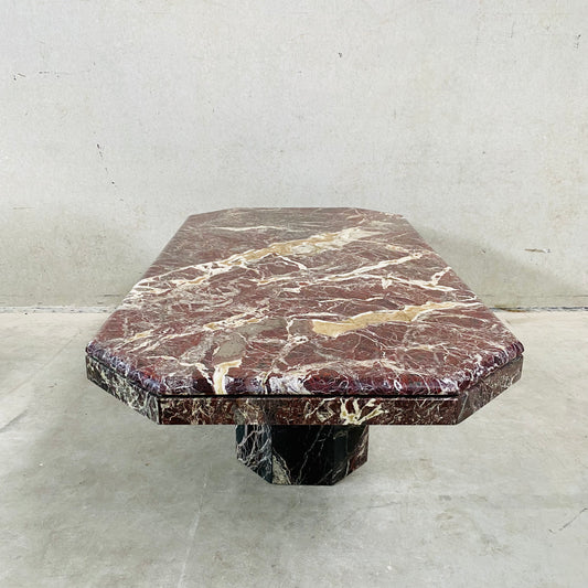 Couchtisch aus oxbloodrotem „Rosso Levanto“-Marmor, Italien, 1970