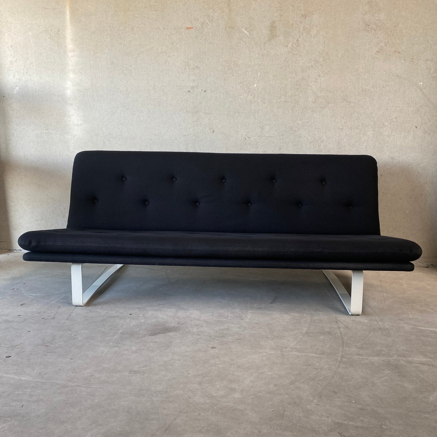 Schwarzes 3-Sitzer-Sofa „C684“ von Kho Liang Ie für Artifort Niederlande 1960