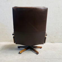 Load image into Gallery viewer, Leather &#39;King&#39; Lounge Chair by André Vandenbeuck for Strässle, Switzerland 1960
