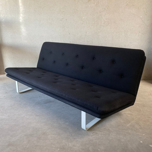 BLACK 3-SEATER SOFA "C684" BY KHO LIANG IE FOR ARTIFORT, NETHERLANDS 1960S