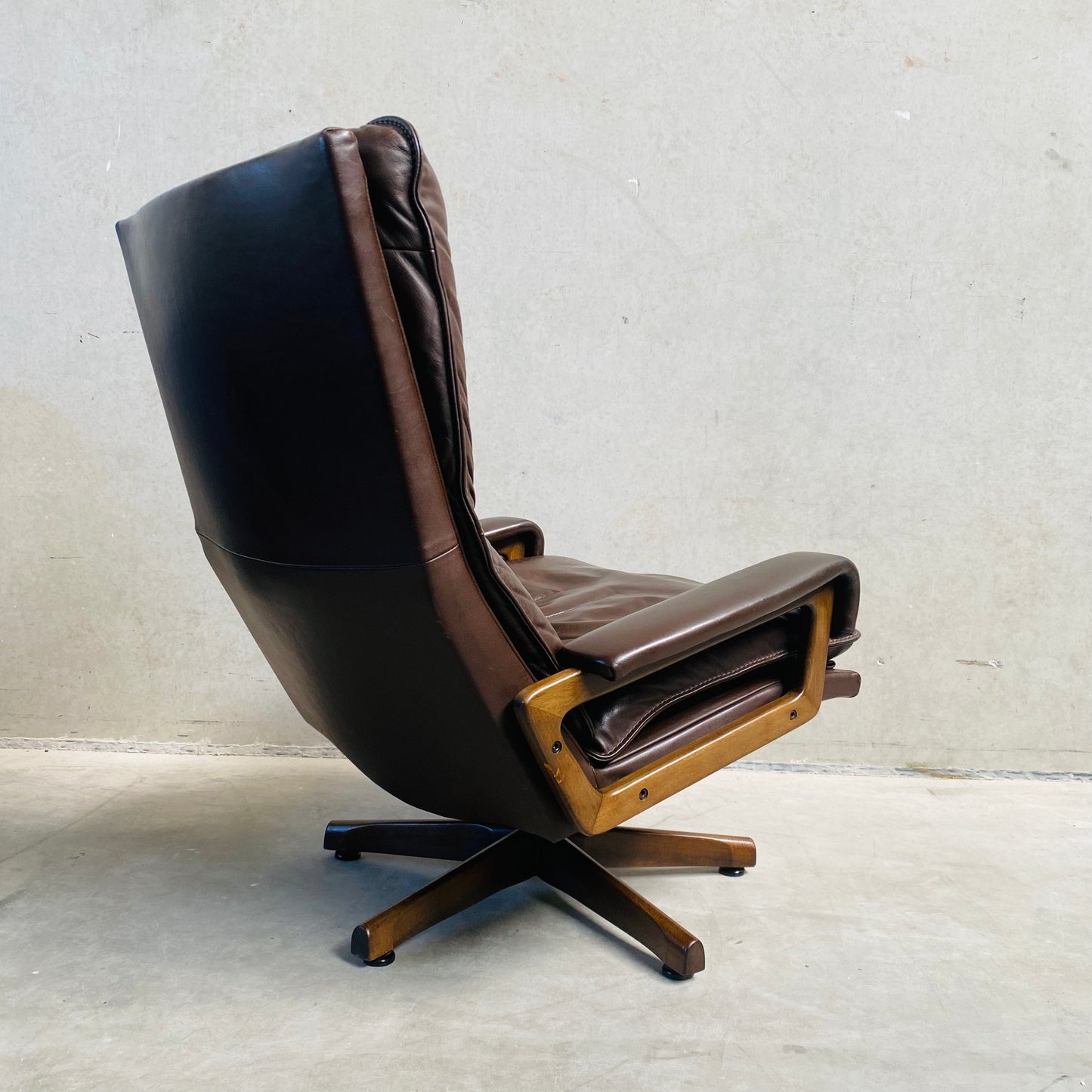 Ledersessel „King“ von André Vandenbeuck für Strässle, Schweiz, 1960