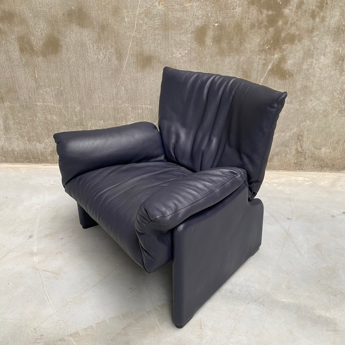 Fauteuil lounge "Palmaria" en cuir par Vico Magistretti pour Cassina, Italie 1980