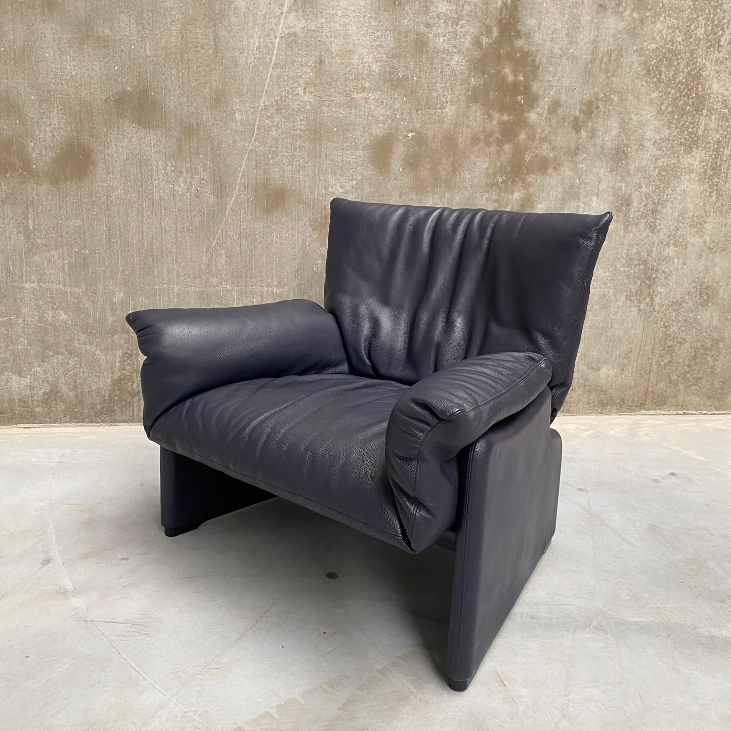 Fauteuil lounge "Palmaria" en cuir par Vico Magistretti pour Cassina, Italie 1980